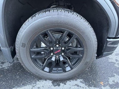 2024 GMC Sierra 1500 Crew Cab Short Box 4-Wheel Drive Elevation 3SB