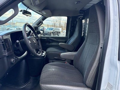 2019 GMC Savana Cargo 2500 2500 Regular Wheelbase Rear-Wheel Drive