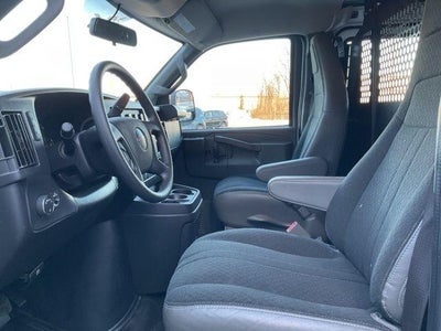 2024 GMC Savana Cargo 2500 2500 Regular Wheelbase Rear-Wheel Drive