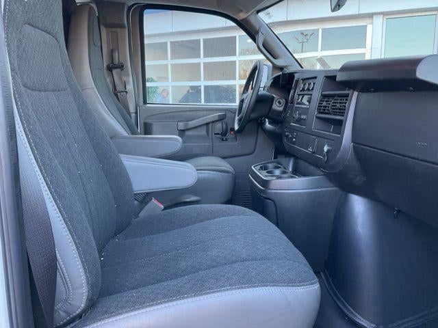 2024 GMC Savana Cargo 2500 2500 Regular Wheelbase Rear-Wheel Drive