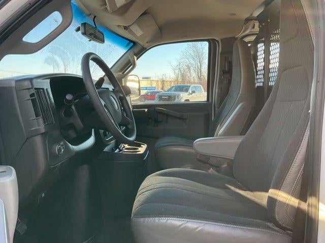 2024 GMC Savana Cargo 2500 2500 Regular Wheelbase Rear-Wheel Drive