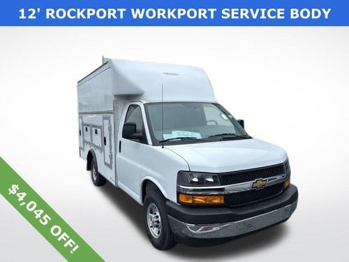 2025 Chevrolet Express Cutaway 3500 Base