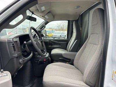2025 Chevrolet Express Cutaway 3500 Base