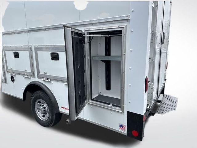 2025 Chevrolet Express Cutaway 3500 Base