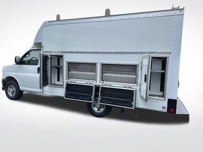2025 Chevrolet Express Cutaway 3500 Base