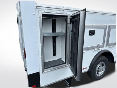 2025 Chevrolet Express Cutaway 3500 Base