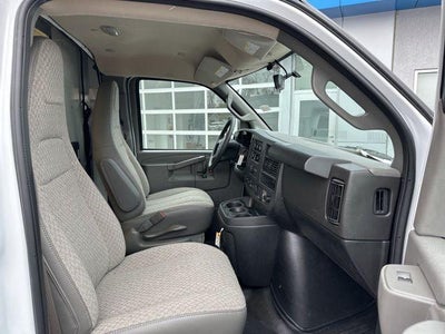 2025 Chevrolet Express Cutaway 3500 Base