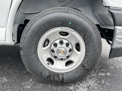 2025 Chevrolet Express Cutaway 3500 Base