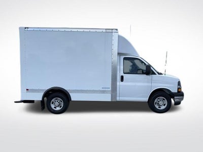 2025 Chevrolet Express Cutaway 3500 Base