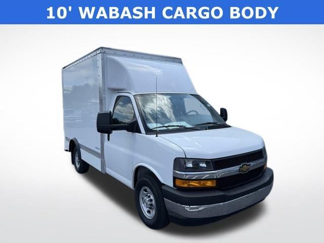 2025 Chevrolet Express Cutaway 3500 Base