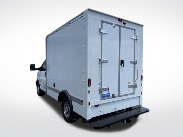2025 Chevrolet Express Cutaway 3500 Base