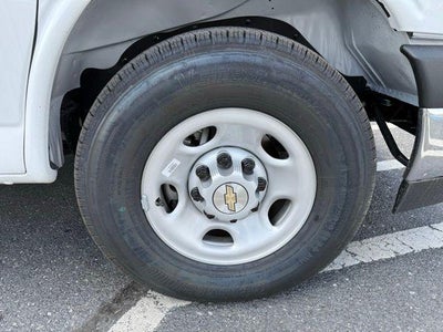 2025 Chevrolet Express Cutaway 3500 Base