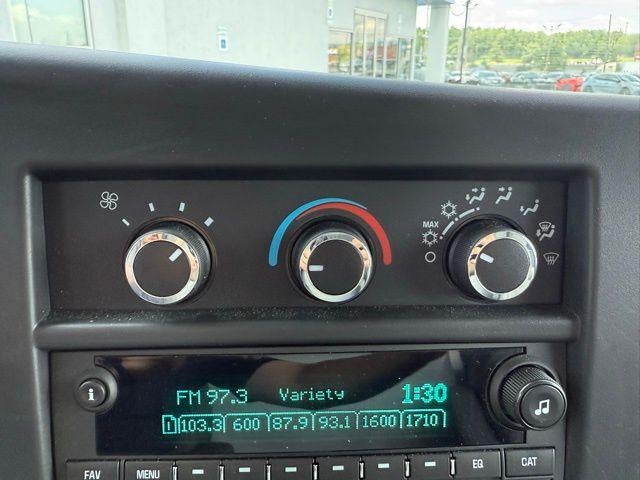 2025 Chevrolet Express Cutaway 3500 Base