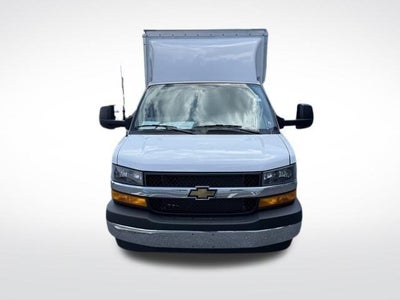 2025 Chevrolet Express Cutaway 3500 Base
