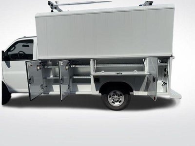 2025 Chevrolet Express Cutaway 3500 Base