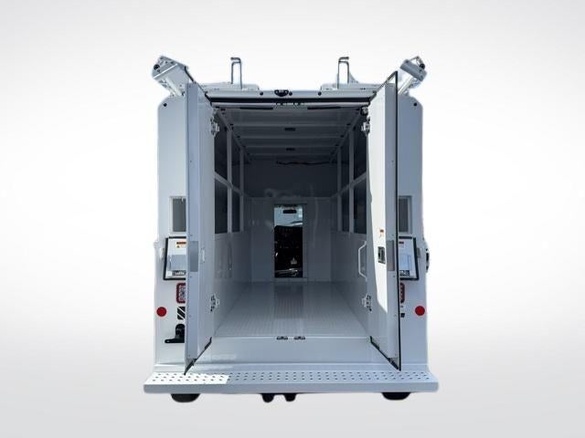 2025 Chevrolet Express Cutaway 3500 Base