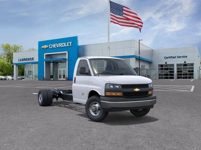 2026 Chevrolet Express Cutaway 3500 Base