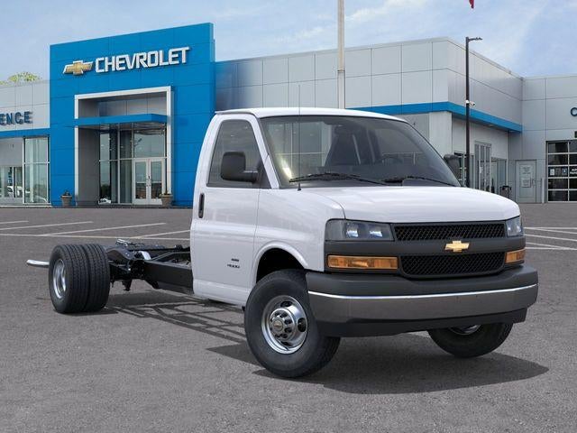 2026 Chevrolet Express Cutaway 3500 Base