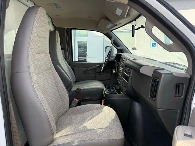 2025 Chevrolet Express Cutaway 3500 Base