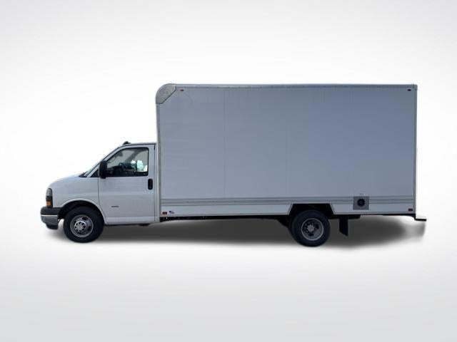 2025 Chevrolet Express Cutaway 3500 Base