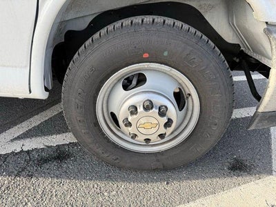 2025 Chevrolet Express Cutaway 3500 Base