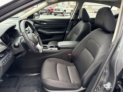 2024 Nissan Altima 2.5 SV Sedan