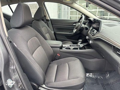 2024 Nissan Altima 2.5 SV Sedan