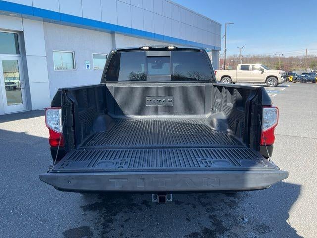 2018 Nissan Titan 4x4 Crew Cab SV