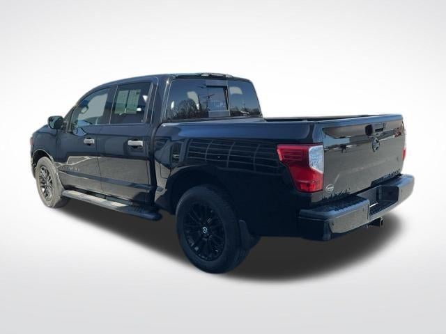 2018 Nissan Titan 4x4 Crew Cab SV