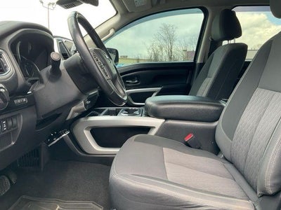 2021 Nissan Titan 4x4 Crew Cab SV