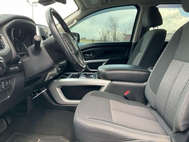 2021 Nissan Titan 4x4 Crew Cab SV