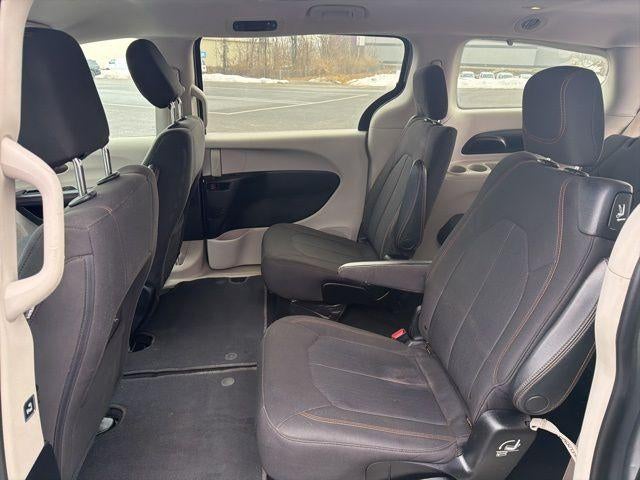 2017 Chrysler Pacifica Touring FWD