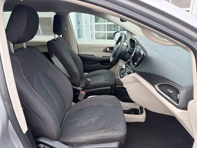 2017 Chrysler Pacifica Touring FWD