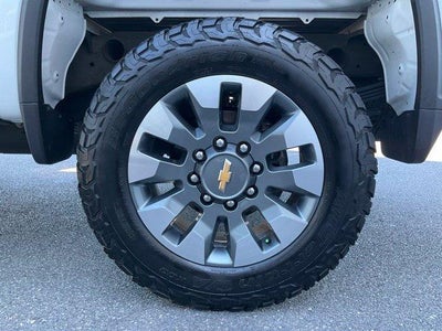 2024 Chevrolet Silverado 2500 HD Crew Cab Standard Box 4-Wheel Drive Custom