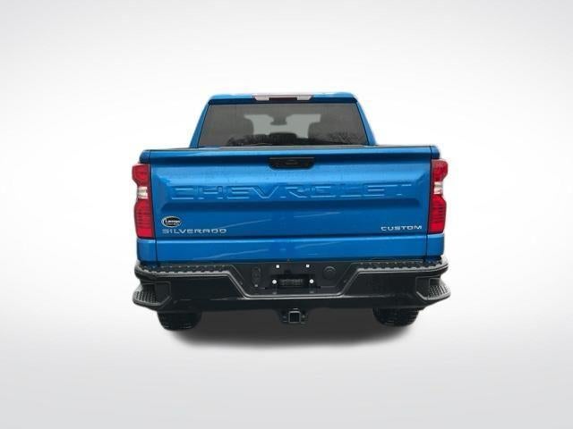 2022 Chevrolet Silverado 1500 Crew Cab Short Box 4-Wheel Drive Custom Trail Boss