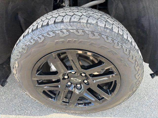 2024 Chevrolet Silverado 1500 Crew Cab Short Box 4-Wheel Drive Custom Trail Boss