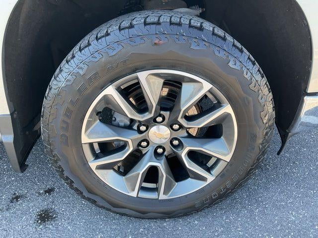 2023 Chevrolet Silverado 1500 Crew Cab Short Box 4-Wheel Drive LT 2FL