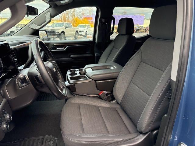 2024 Chevrolet Silverado 1500 Crew Cab Short Box 4-Wheel Drive LT 2FL