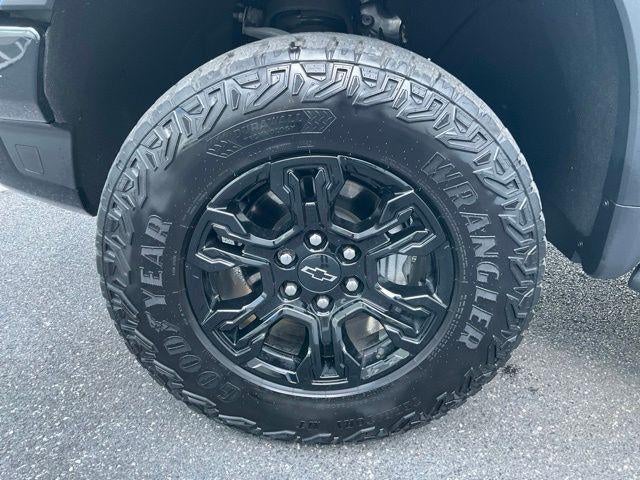 2024 Chevrolet Silverado 1500 Crew Cab Short Box 4-Wheel Drive ZR2