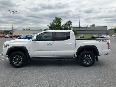 2021 Toyota Tacoma 4WD TRD Off Road Double Cab 5' Bed V6 MT (Natl)