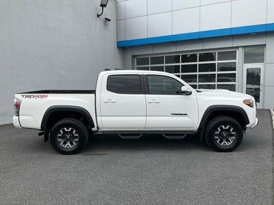 2021 Toyota Tacoma 4WD TRD Off Road Double Cab 5' Bed V6 MT (Natl)