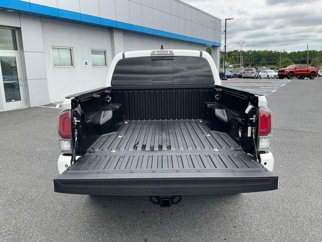 2021 Toyota Tacoma 4WD TRD Off Road Double Cab 5' Bed V6 MT (Natl)