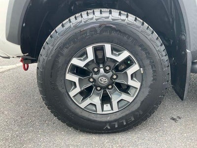2021 Toyota Tacoma 4WD TRD Off Road Double Cab 5' Bed V6 MT (Natl)