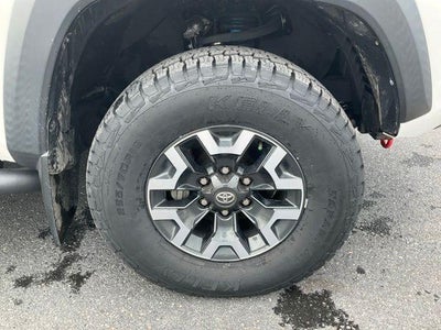 2021 Toyota Tacoma 4WD TRD Off Road Double Cab 5' Bed V6 MT (Natl)