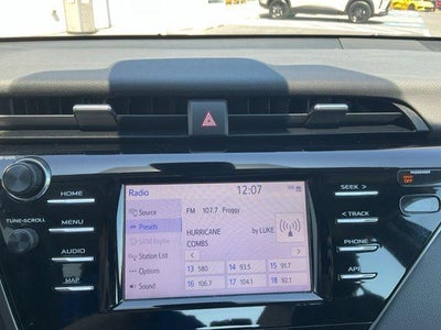 2020 Toyota Camry LE Auto (SE)