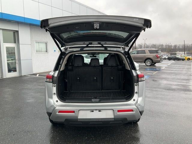 2023 Nissan Pathfinder SL 4WD