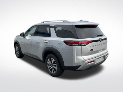 2023 Nissan Pathfinder SL 4WD