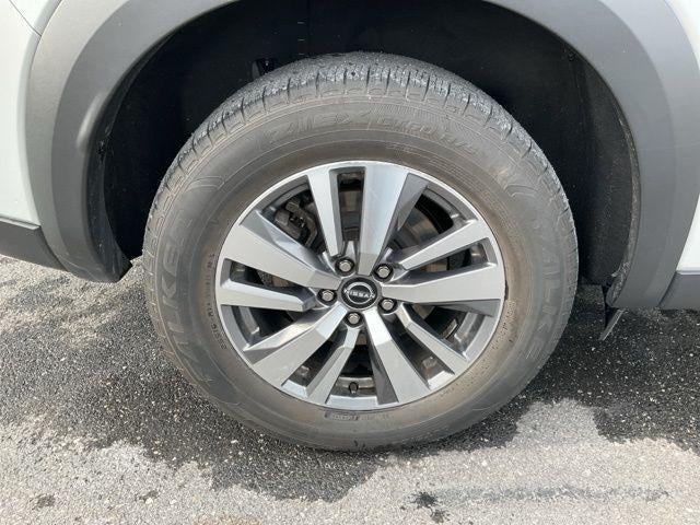 2023 Nissan Pathfinder SL 4WD