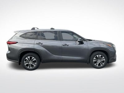 2023 Toyota Highlander XLE AWD (Natl)