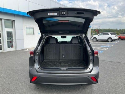 2023 Toyota Highlander XLE AWD (Natl)